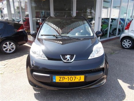 Peugeot 107 - 1.0-12V Urban Move 3 DRS met airco - 1