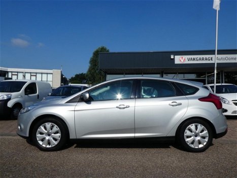 Ford Focus - 1.6 TI-VCT 105pk 5-deurs Trend Airco Thaak - 1