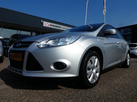 Ford Focus - 1.6 TI-VCT 105pk 5-deurs Trend Airco Thaak - 1