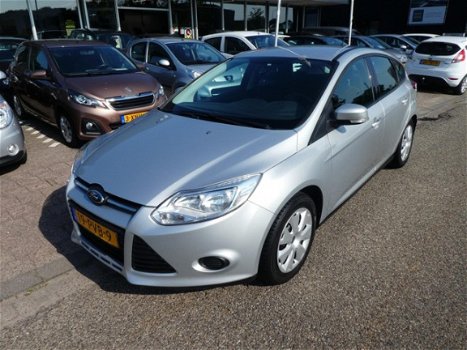 Ford Focus - 1.6 TI-VCT 105pk 5-deurs Trend Airco Thaak - 1