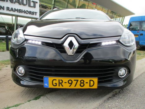 Renault Clio Estate - 1.5 dCi 90Pk ECO Night&Day R-Link 16'LMV PDC Cruise - 1