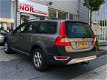 Volvo XC70 - 2.4 D5 Kinetic 4X4 Navi Facelift nieuwmodel In topstaat - 1 - Thumbnail