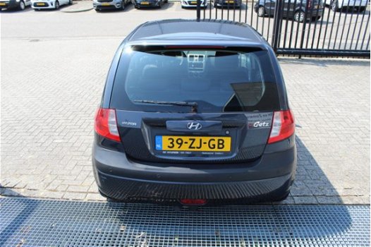 Hyundai Getz - 1.4i Active Joy Airco/Parkeersensoren achter/Trekhaak afneembaar - 1