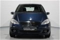 Mercedes-Benz A-klasse - 200 Avantgarde 136pk Airco, Radio, LMV, 1/2 Leder, Slechts 109 dkm - 1 - Thumbnail