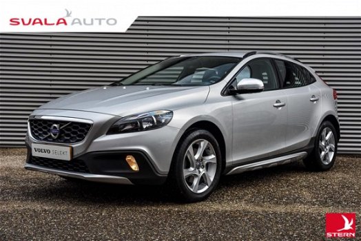 Volvo V40 Cross Country - D2 Momentum - 1