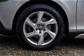 Volvo V40 Cross Country - D2 Momentum - 1 - Thumbnail