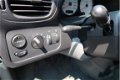 Chrysler Voyager - 2.4i SE Luxe 6 persoons navigatie trekhaak climat controlle nieuwe distributie - 1 - Thumbnail
