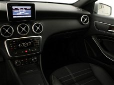 Mercedes-Benz A-klasse - 180 Urban Automaat Navigatie I Cruise control I Bi-Xenon lampen I Stoelverw