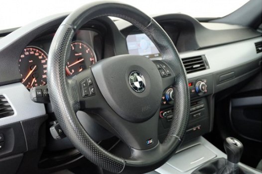 BMW 3-serie Touring - 318i / M-pakket / Panodak / Navi - 1