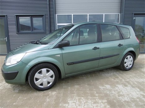 Renault Grand Scénic - 2.0-16V Authentique Comfort 7 Persoons Airco - 1