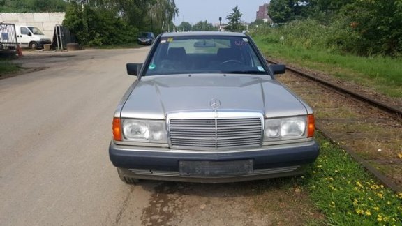 Mercedes-Benz 190-serie - 190 E 1.8 - 1