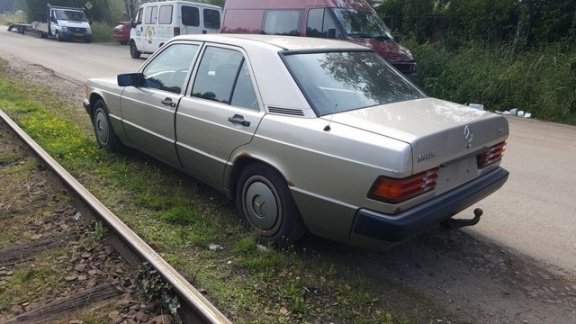 Mercedes-Benz 190-serie - 190 E 1.8 - 1