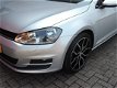 Volkswagen Golf - 1.2 TSI 5drs Highline (navi, LED, pdc, camera, stoelverw) - 1 - Thumbnail