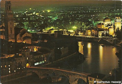Italie Verona Panorama notturno 1983 - 1