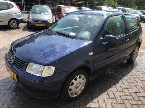 Volkswagen Polo - 1.4-16V Trendline - 1