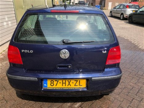 Volkswagen Polo - 1.4-16V Trendline - 1