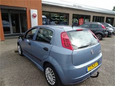 Fiat Grande Punto - 5drs 1.3MJet Actual 2e Eig AIRCO/TREKHAAK()/CD/ELEK