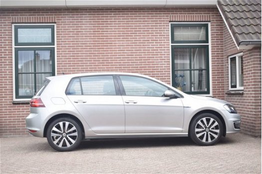 Volkswagen Golf - 1.4 TSI 204pk DSG GTE (€ 18.749 incl Btw) Led Ecc Pdc Navigatie 5drs - 1