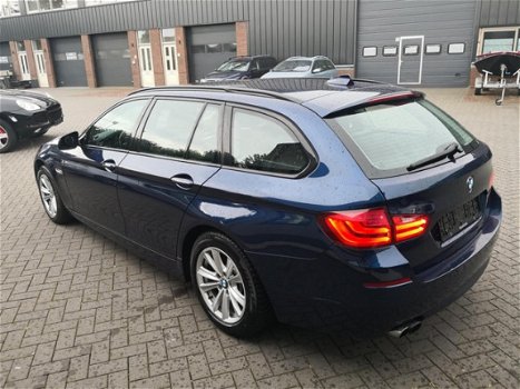 BMW 5-serie Touring - 523i High Executive Leer, 1e eigenaar, Navi professional, Nieuwstaat - 1