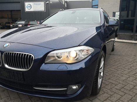 BMW 5-serie Touring - 523i High Executive Leer, 1e eigenaar, Navi professional, Nieuwstaat - 1