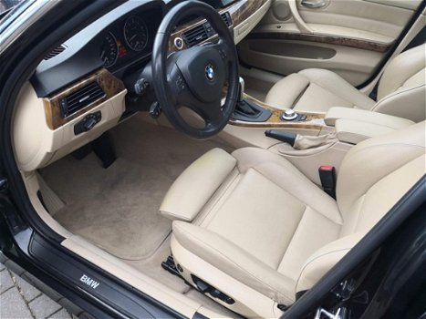 BMW 3-serie Touring - 330xi Executive Leer, Navi professional, panoramadak, 1e eigenaar, 148.000 km - 1