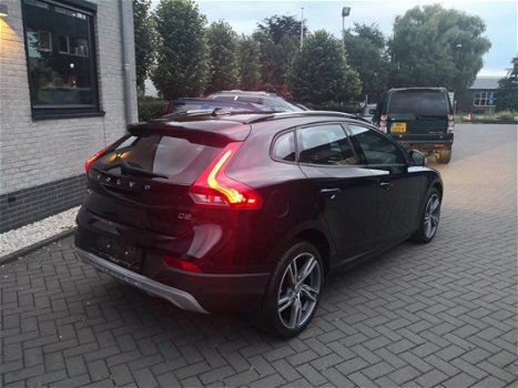 Volvo V40 Cross Country - 1.6 D2 Momentum Navi, 1e eigenaar, BTW auto. In nieuwstaat - 1