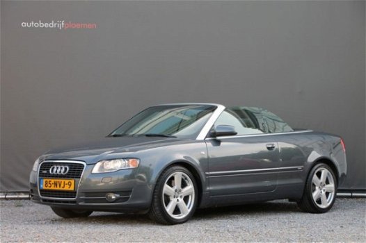 Audi A4 Cabriolet - 3.2 FSI V6 S-Line - 256 pk *Xenon / Leder - 1