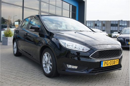 Ford Focus - 1.5 TDCI Lease Edition navigatie , Pdc - 1