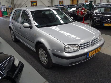 Volkswagen Golf - 1.6-16V Comfortline 5 Deurs - 1