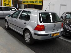 Volkswagen Golf - 1.6-16V Comfortline 5 Deurs