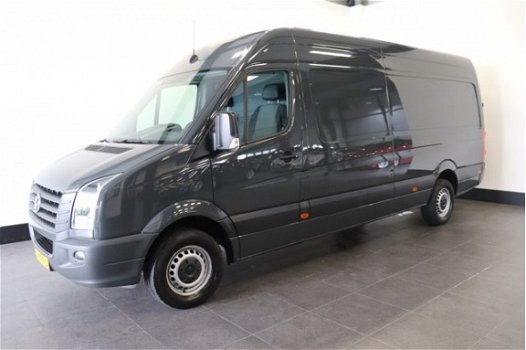 Volkswagen Crafter - 2.0 TDI 136 PK L3H2 - 3500KG Trekvermogen - Airco - Navi - Cruise - € 12.950, - - 1