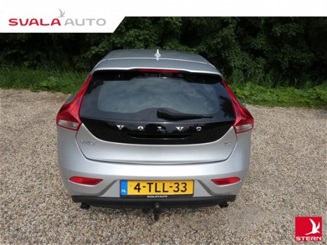 Volvo V40 - T3 Momentum geleverd op nieuwe wielen/bandenset LM 17 inch - 1