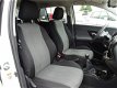 Toyota Urban Cruiser - 1.3 VVT-i Dynamic Pearl Clima/Cruise control/Radio-CD/LM-velgen/Keyless Entry - 1 - Thumbnail