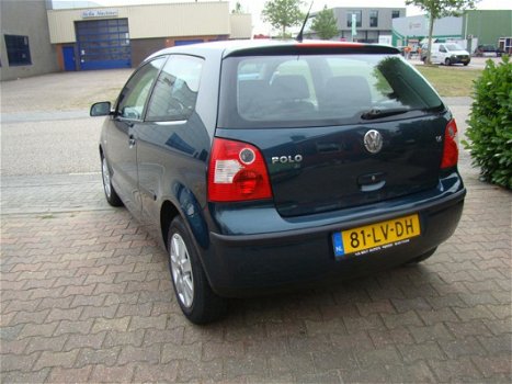 Volkswagen Polo - 1.4-16V Comfortline - 1