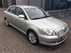 Toyota Avensis - 2.0 D-4D Linea Luna