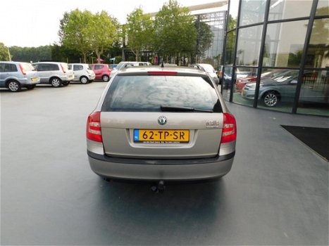 Skoda Octavia Combi - 1.6 Ambiente AUTOMAAT NAVI - 1