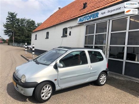 Renault Twingo - 1.2 Privilège stoere en charmante Twingo is op zoek naar jou - 1