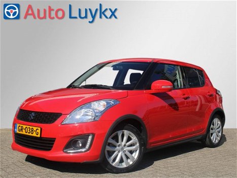 Suzuki Swift - 1.2 Exclusive | Cruise Control | Climate Control | Keyless Entry - 1