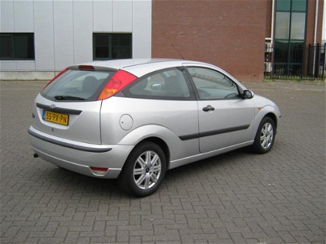 Ford Focus - 1.6-16V Futura 119 DKM - 1