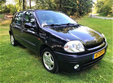 Renault Clio - 1.4-16V RT 5-drs. AIRCO. NWE APK BJ'2000 - 1