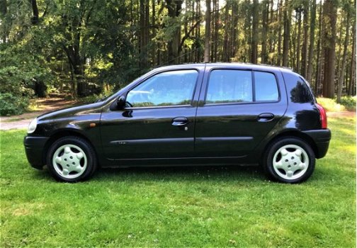 Renault Clio - 1.4-16V RT 5-drs. AIRCO. NWE APK BJ'2000 - 1