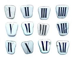 12 Antieke cartouches ongerestaureerd.