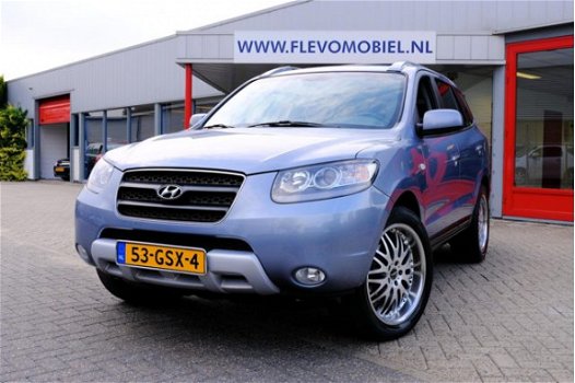 Hyundai Santa Fe - 2.2 CRDi Style Aut. Leder/Navi/LMV/Trekgewicht 2.000kg - 1