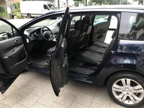 Peugeot 5008 - 1.6 THP Blue Executive 7p - 1