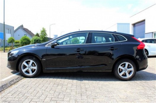 Volvo V40 - 2.0 D2 Summum + Leder + Navi + Lmv + Pdc - 1