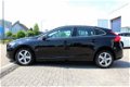 Volvo V40 - 2.0 D2 Summum + Leder + Navi + Lmv + Pdc - 1 - Thumbnail