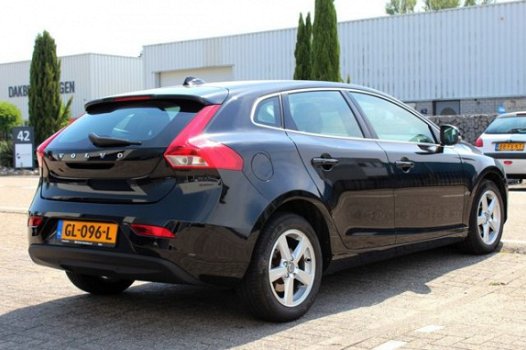 Volvo V40 - 2.0 D2 Summum + Leder + Navi + Lmv + Pdc - 1