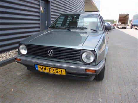 Volkswagen Golf - GL - 1