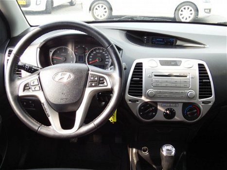 Hyundai i20 - 1.4 CRDi Business Edition NETTE AUTO AIRCO (bj2012) - 1