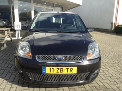 Ford Fiesta - 1.4-16V Futura - 1